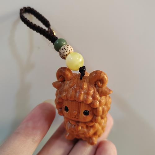 松柏木命的人应该佩戴什么吉祥物？