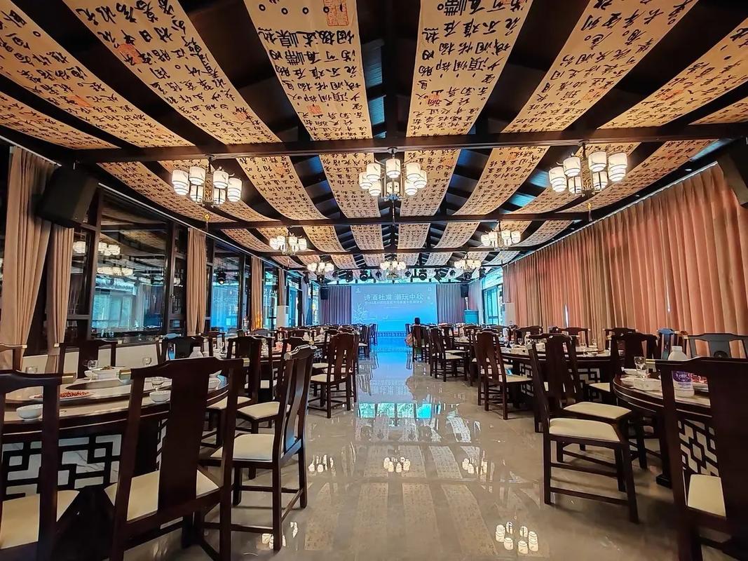 餐饮大厅天棚风水有哪些讲究需要注意？