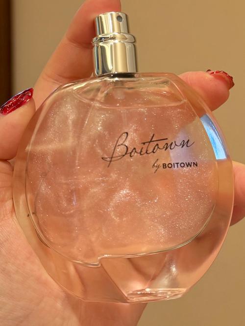 五行属金的香水有哪些适合水命的人使用？