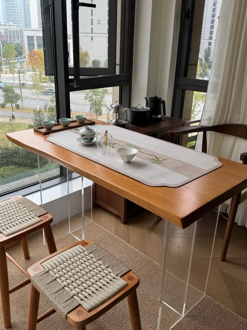 阳台摆放餐桌风水如何，是否吉利？