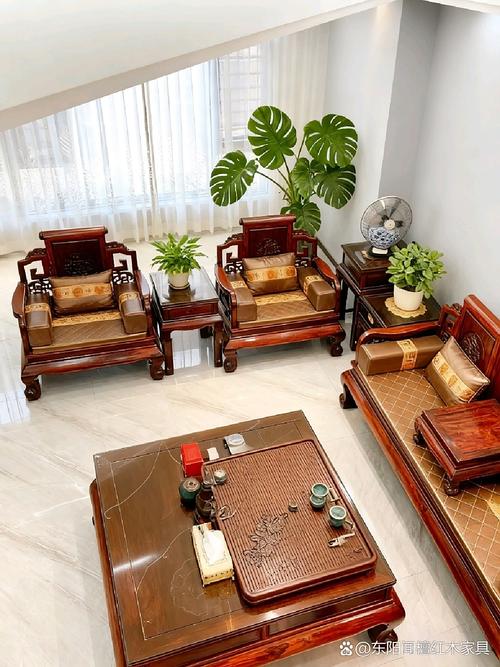 红木沙发摆放与家居风水有何关联？