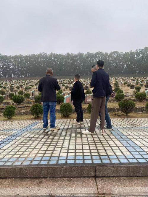 墓地附近有人居住那里的风水环境怎么样呢？