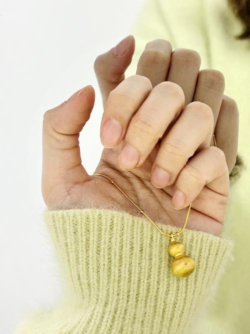 土命人适合佩戴什么样的项链？