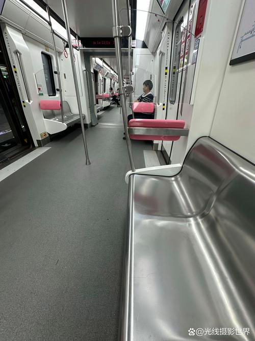 地铁车厢内设置房子，这样的风水布局是否合适呢？