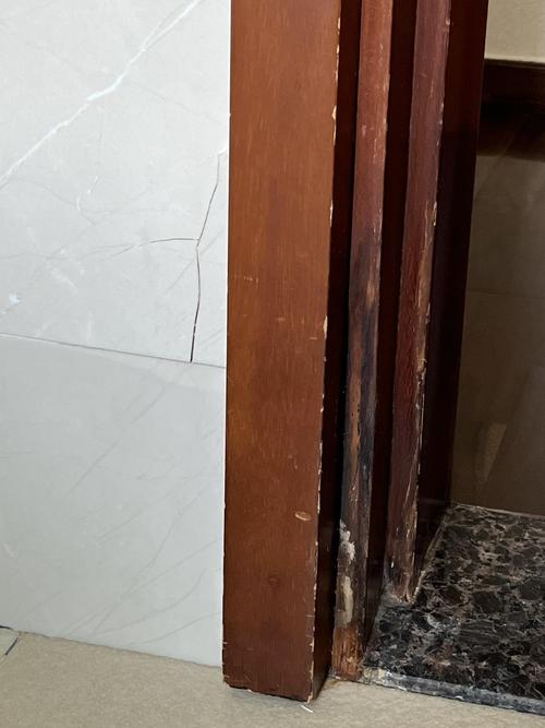 厕所门框破损对家居风水有影响吗？