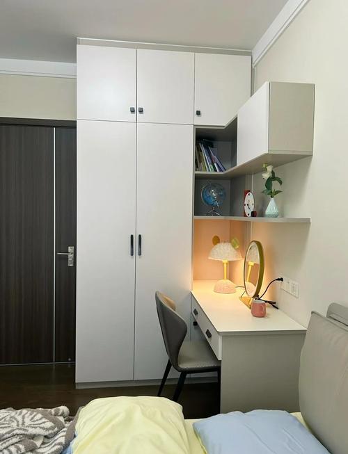 次卧书桌的风水讲究有哪些需要注意？