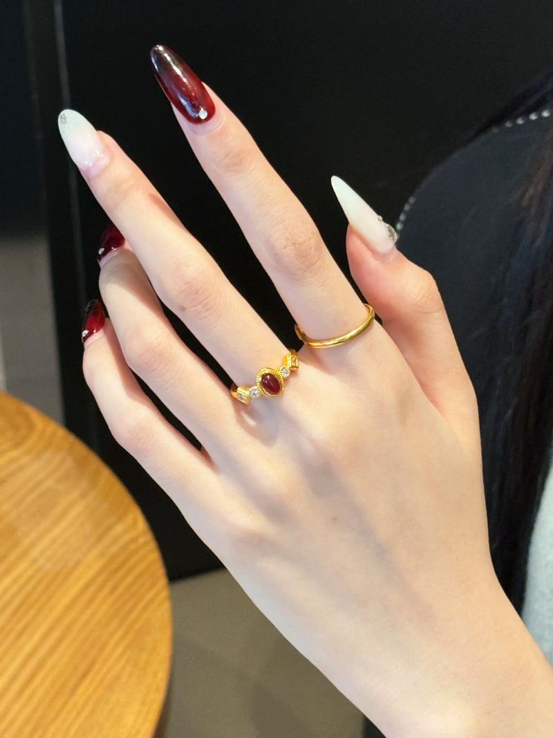 戒指颜色对风水有影响吗？女孩佩戴哪种颜色更吉利？