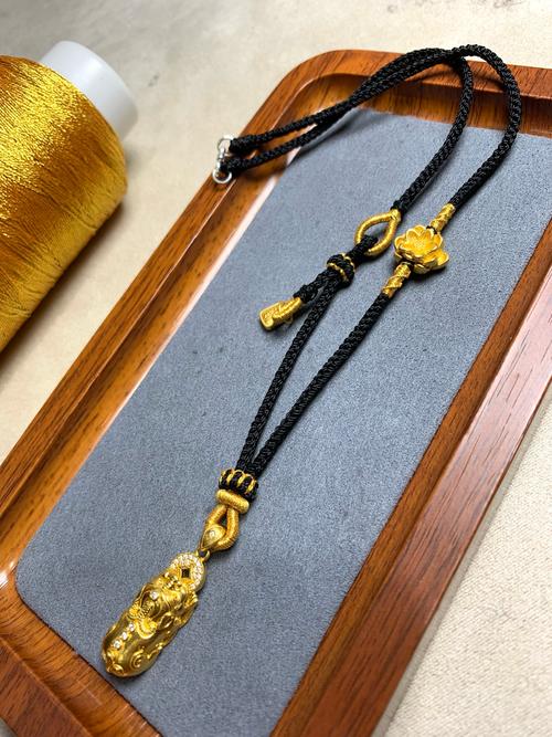 大海水命戴貔貅挂绳合适吗？