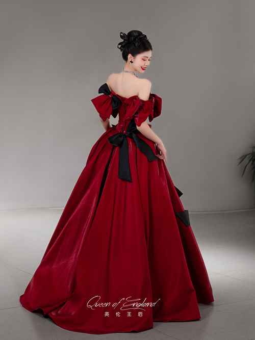 红色服饰适合哪些命格和肤色的人穿着？