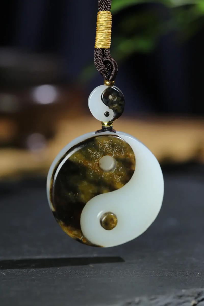 炉中火命转运时佩戴玉石是否有助于转运？