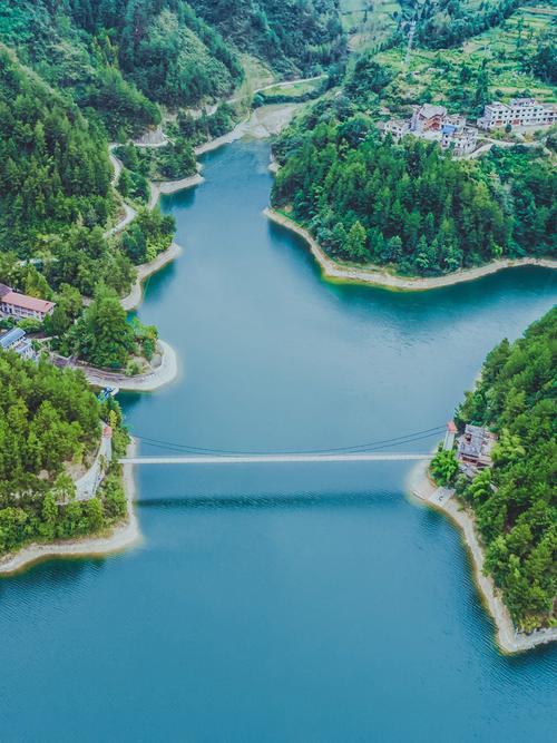 湖边这个地方是不是风水宝地呢？