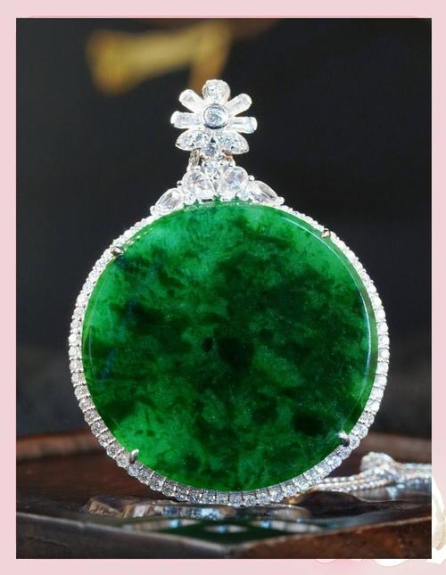 范冰冰属什么生肖星座，适合佩戴什么命理饰品？