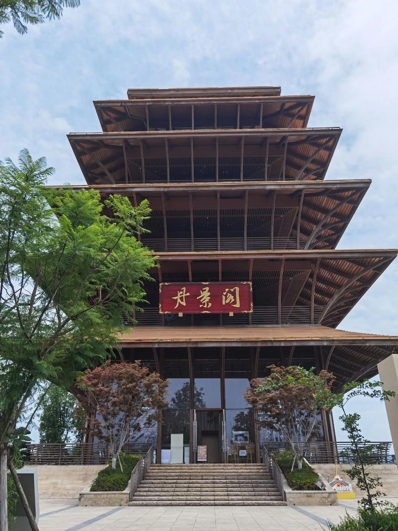 简阳市里有多少人专门从事风水咨询服务呢？