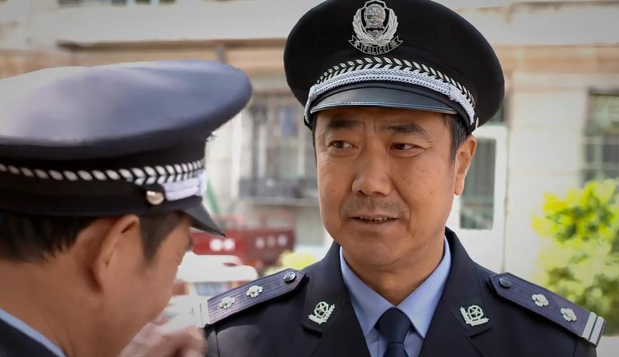 九命刑警老头叫什么？九命刑警碰瓷是哪几版本的？