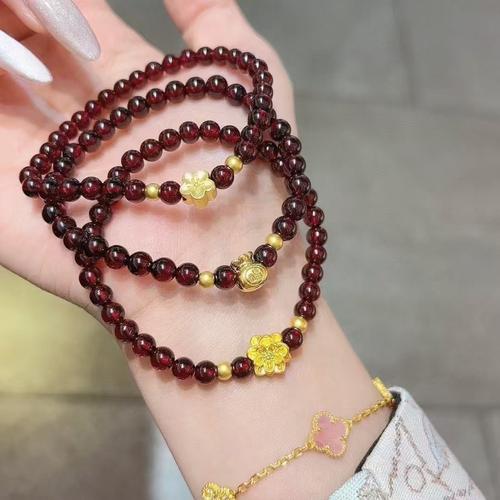 金命适合佩戴哪种宝石或手串？