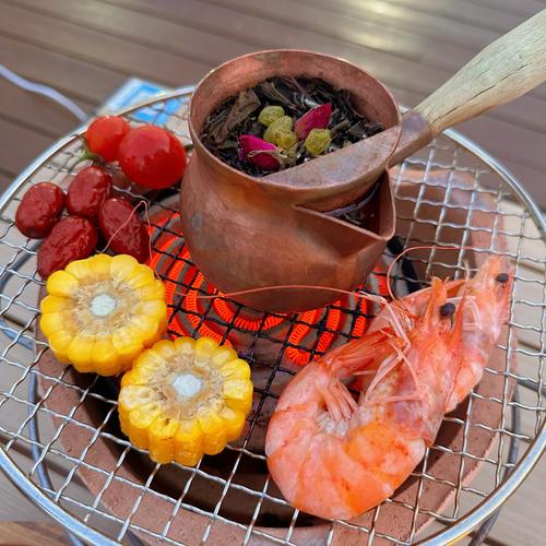 炉中火命的人适合摆放哪些物品？适合从事餐饮行业吗？