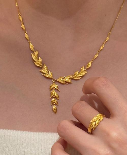 杨柳木命适合戴什么项链？杨柳命可否戴黄金项链？