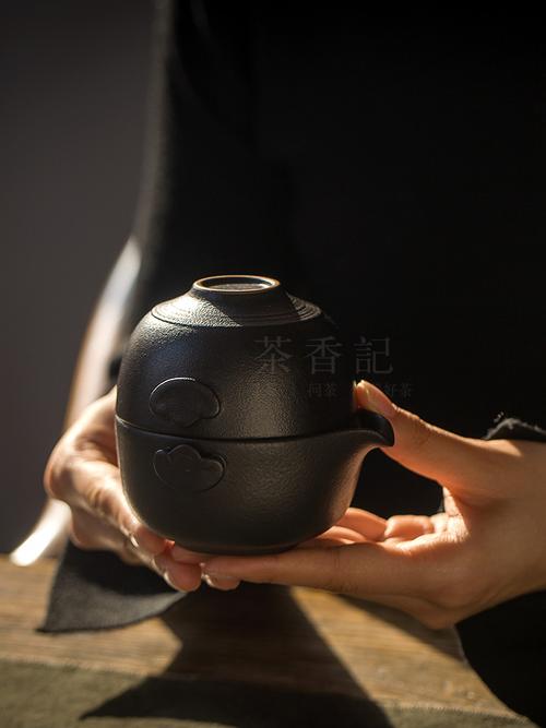 金命之人适合哪种茶具？五行缺金者应饮用何茶？