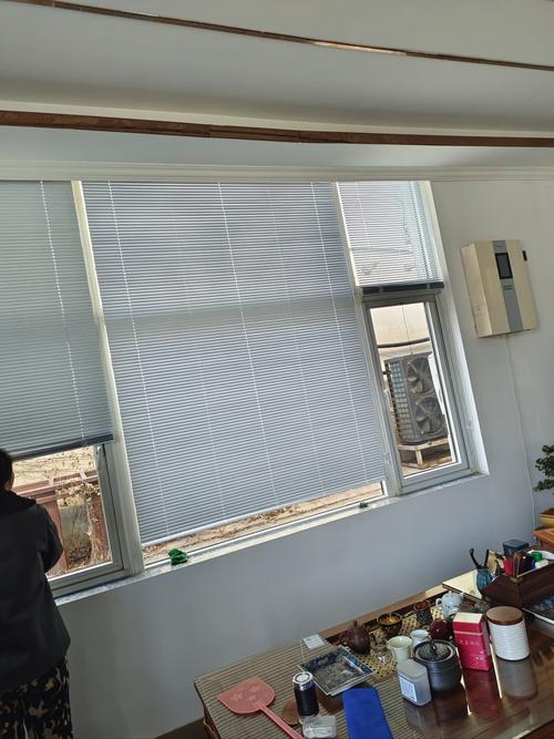 窗帘加装玻璃胶会对家居风水产生什么影响？