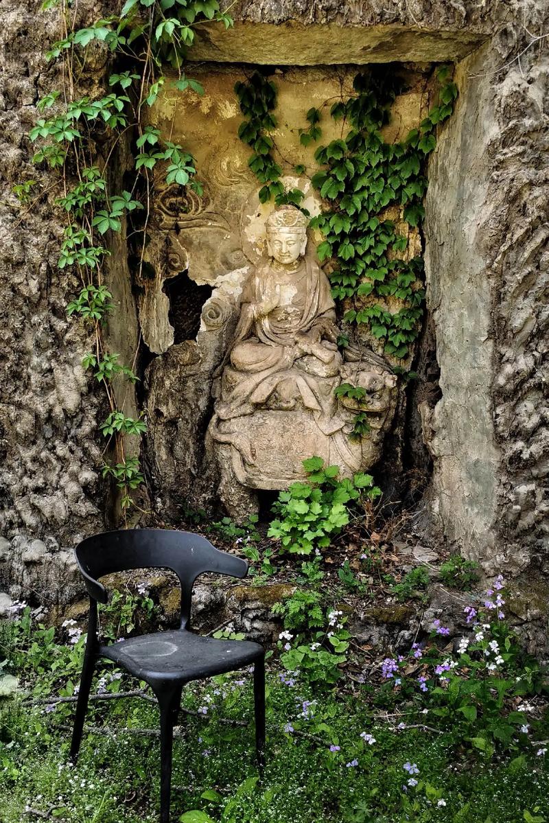 寺院荒废是否与当地风水不佳有关联？