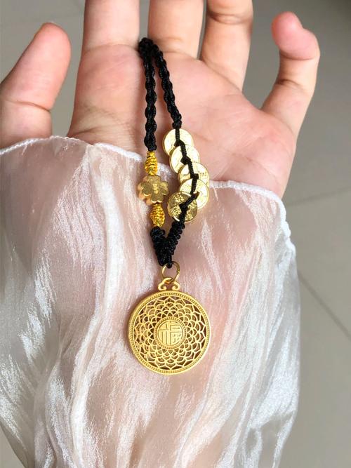 命硬者适合佩戴哪种饰品？金饰不合适的人能戴哪些首饰？