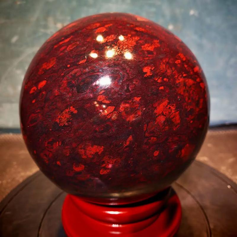 鸡血石的风水讲究有哪些？它的摆放和使用有何特殊要求？