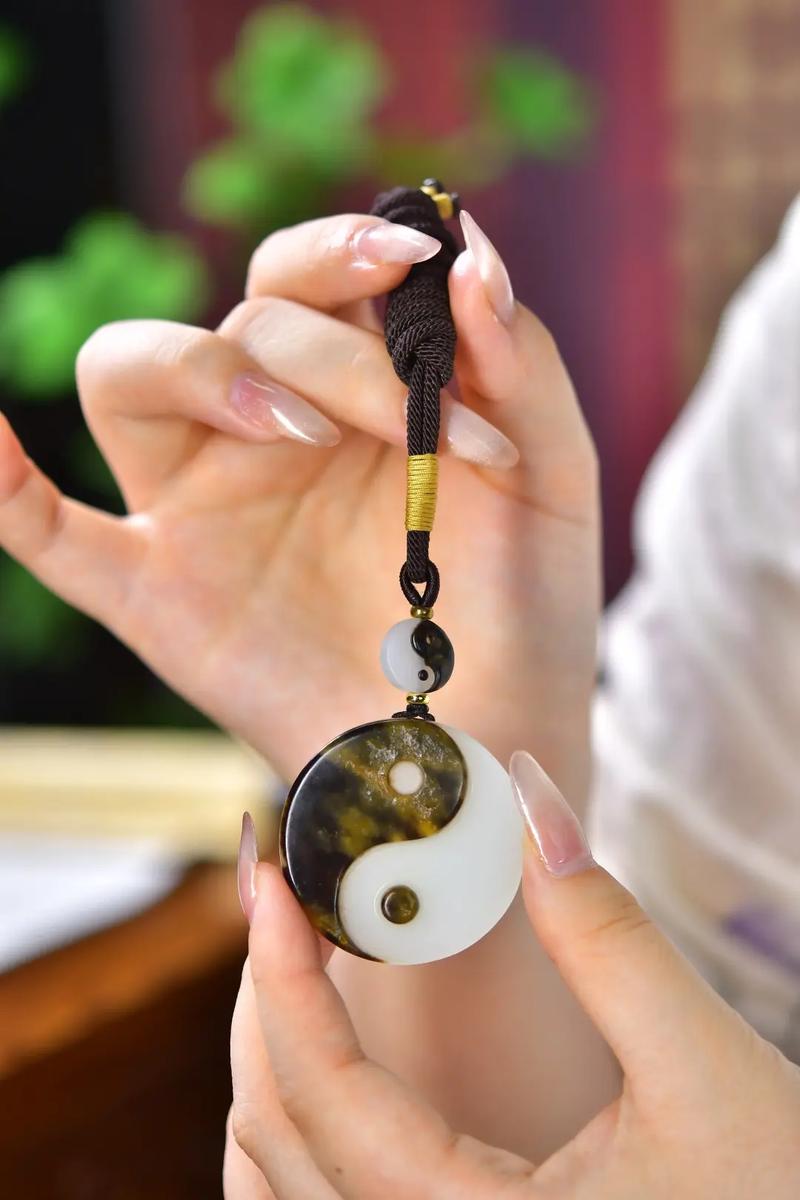 炉中火命转运时，佩戴玉石是否有助于转运？