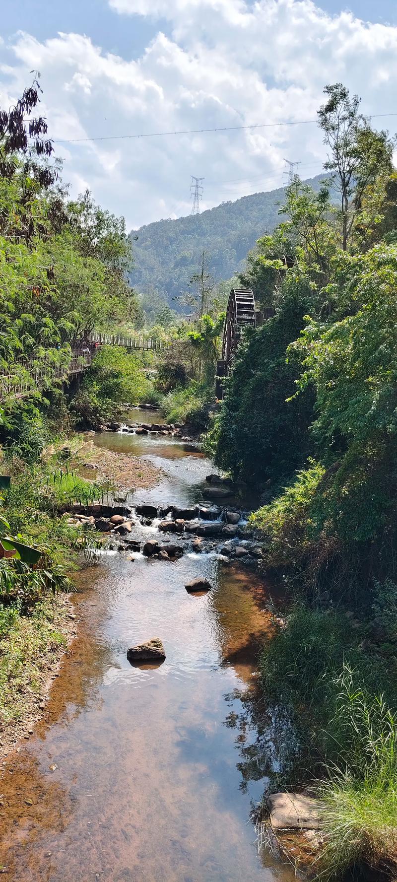 普洱河流对当地风水环境有何具体影响？