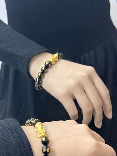 男孩命理缺水，适合佩戴什么饰品来改善运势呢？