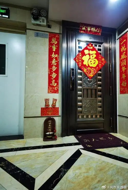 风水大门前摆放东西有什么讲究吗？
