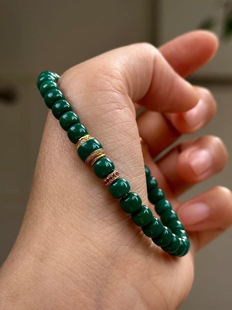 佩戴松石适合哪种命？绿松石五行属性是什么？