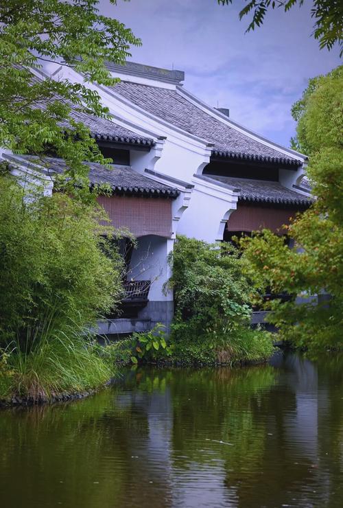 杭州适合哪种命格的人居住？这里环境优美，发展前景如何？