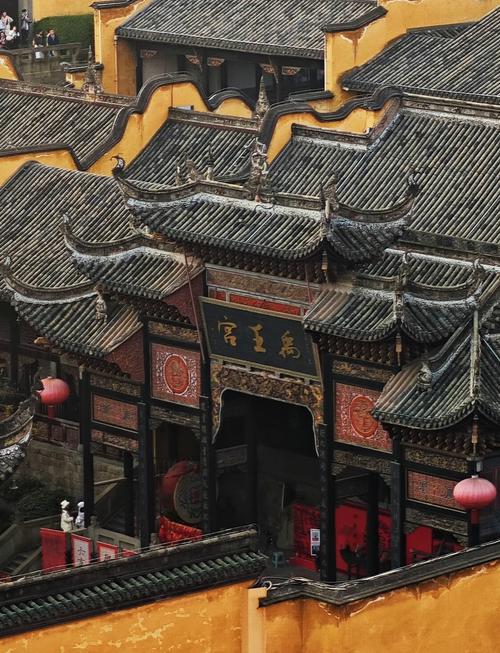 重庆湖广会馆的风水讲究有哪些，能详细介绍一下吗？