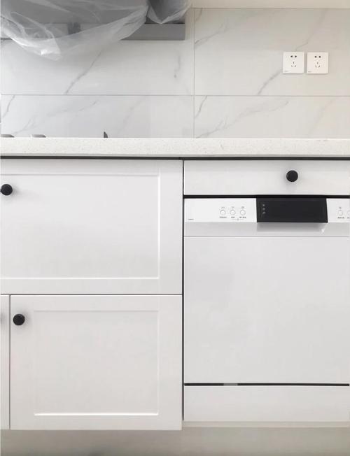 白色橱柜对家居风水有怎样的影响？