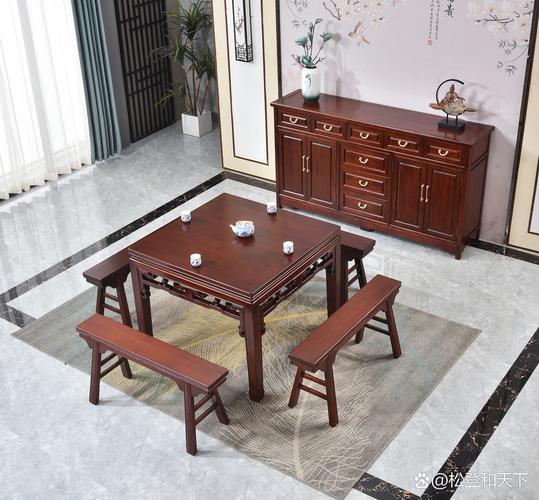 神台旁边摆放吃饭桌，这样的风水布局合适吗？