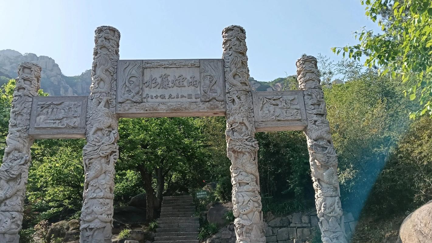 五莲地区有多少人从事风水堪风水服务呢？